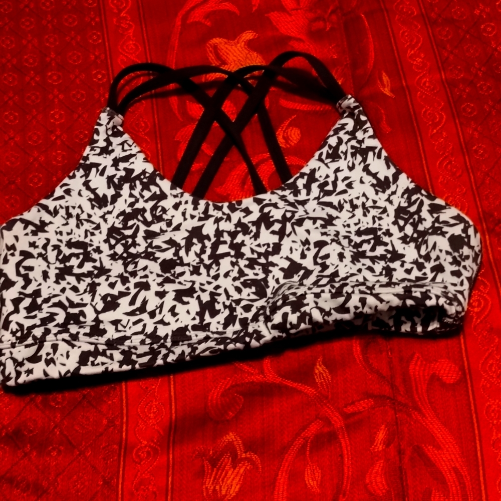 Large black and white sports Bra